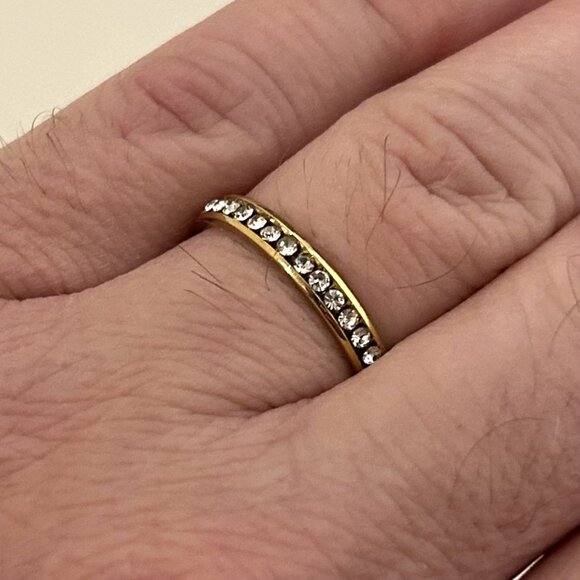 Gold Tone Ring with clear rhinestones, Size 10 Unisex - Picture 3 of 3